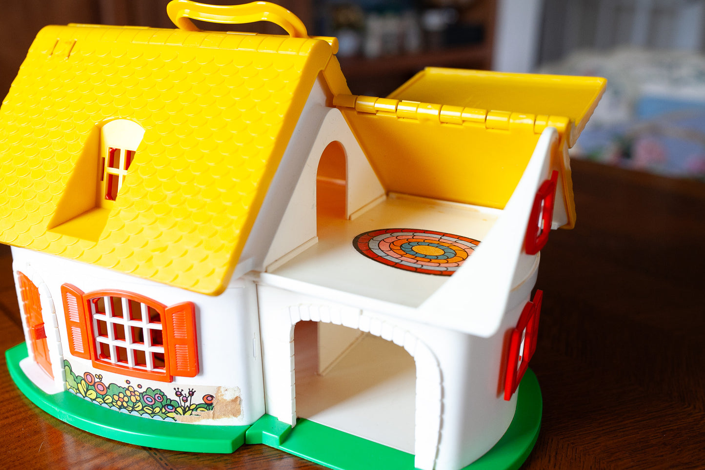 Vintage Hasbro 1973 Weeble Wobbles Dollhouse- Country Cottage