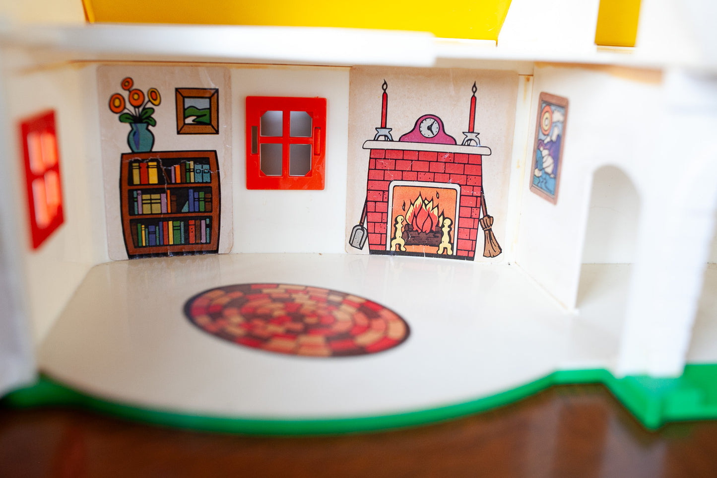 Vintage Hasbro 1973 Weeble Wobbles Dollhouse- Country Cottage