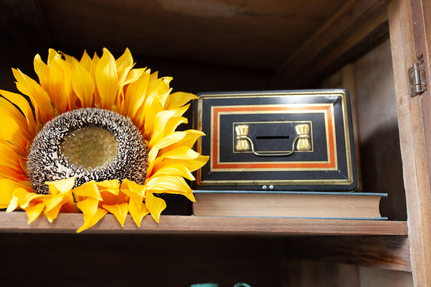 Vintage Cashbox Tin - Cashbox Bank