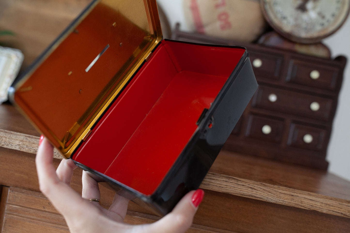Vintage Cashbox Tin - Cashbox Bank