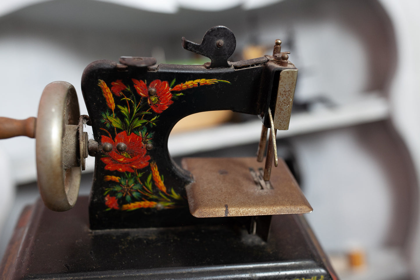 Vintage Casige Sewing Machine - Miniature Sewing Machine