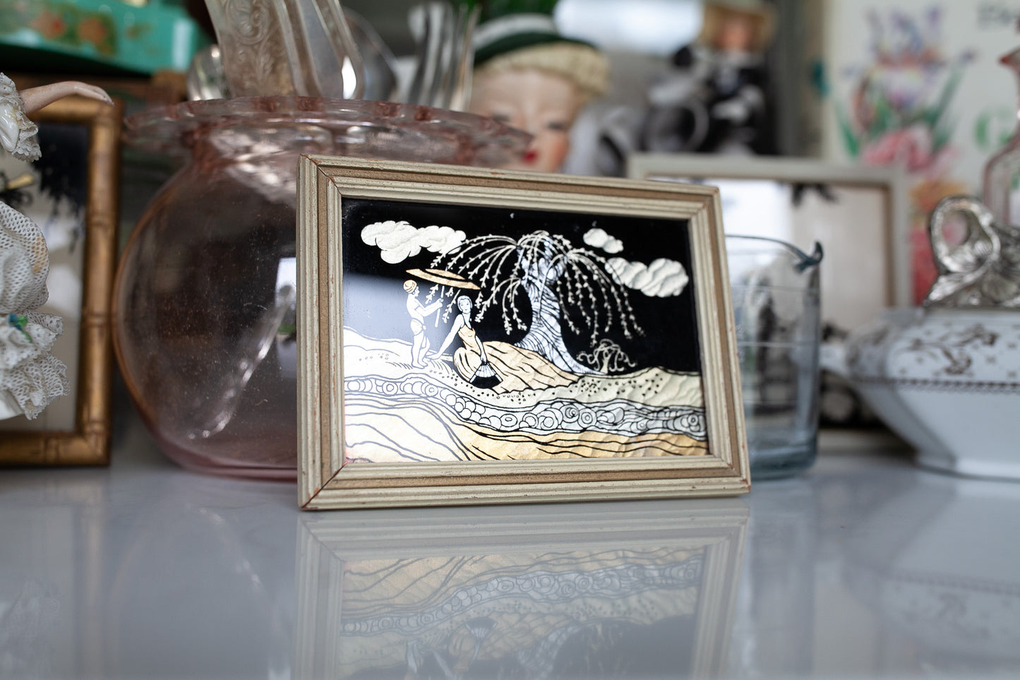 Vintage Silhouette- Gold and Black Silhouette