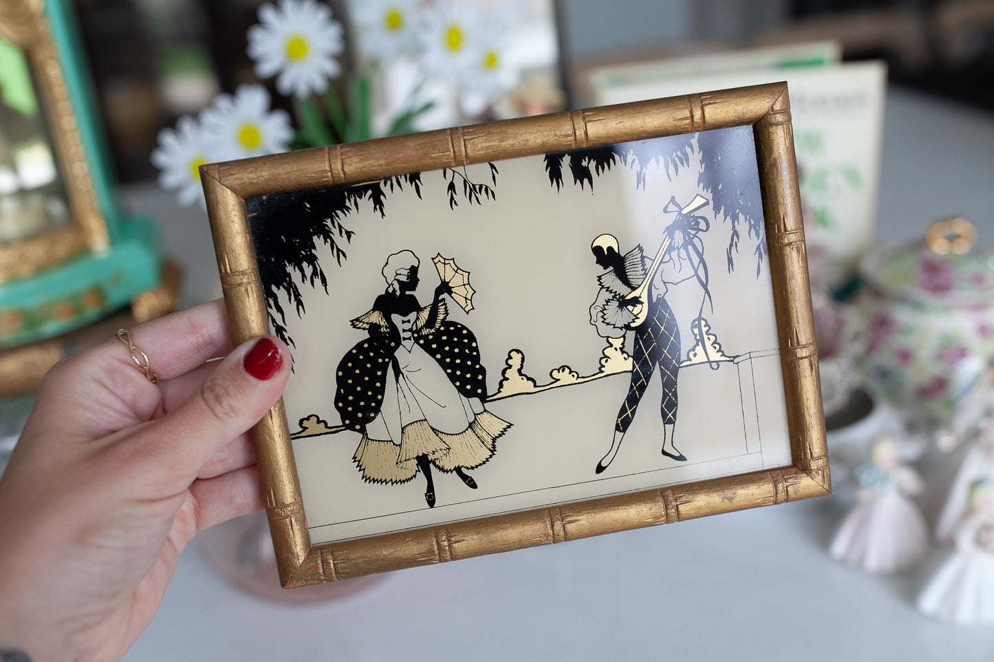 Silhouette- Vintage Silhouette