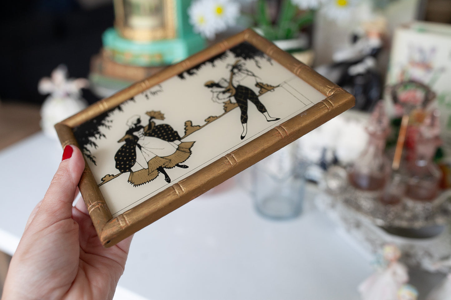 Silhouette- Vintage Silhouette