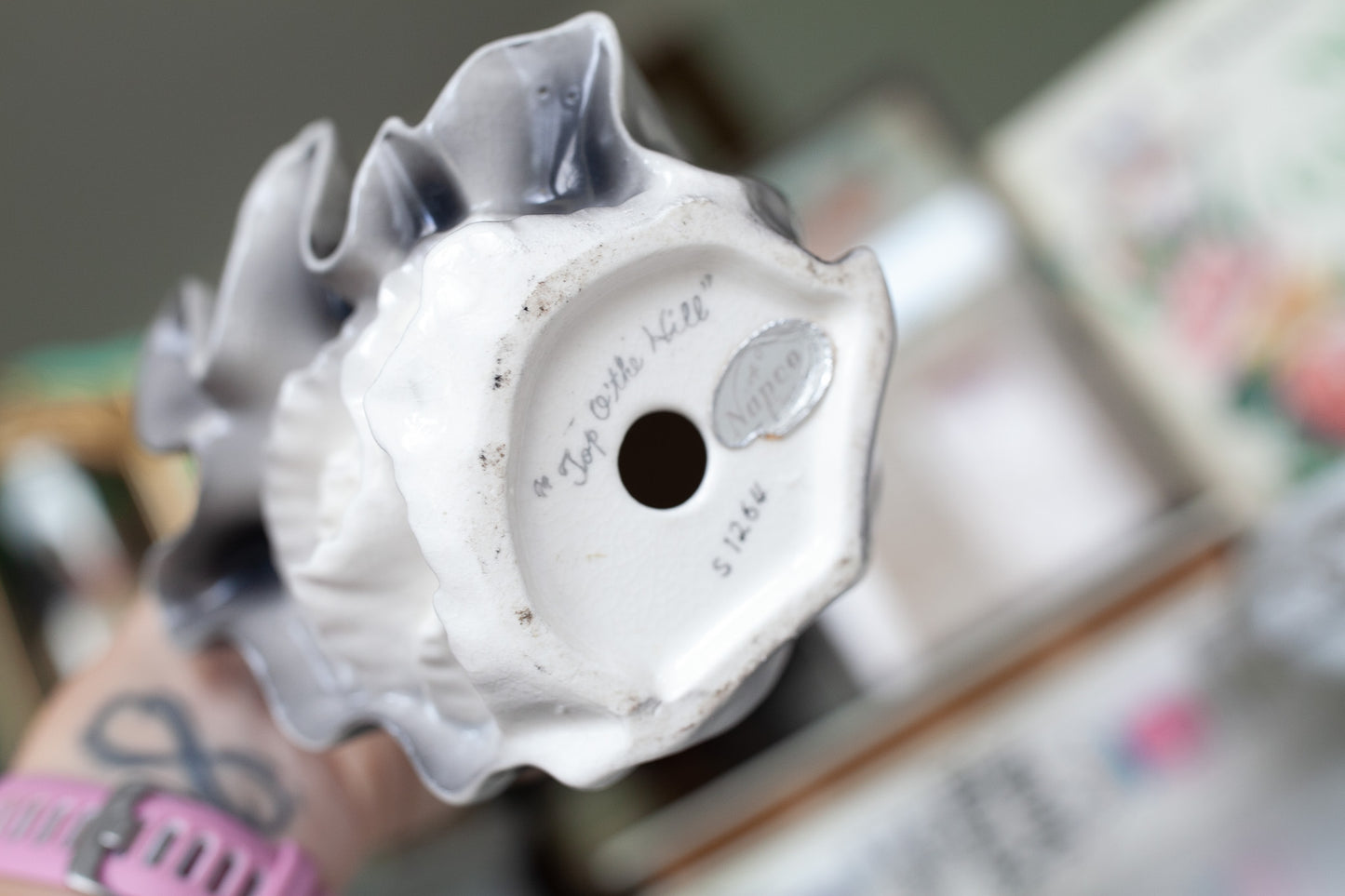 Vintage Napco Lady - Porcelain Figurine - Top o the Hill