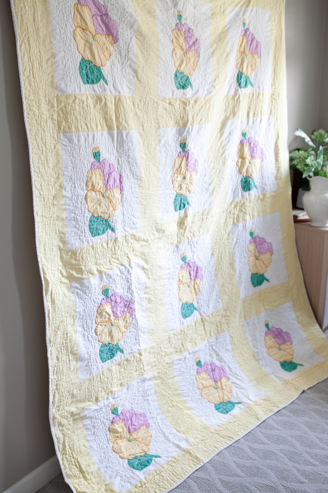 Vintage Quilt - Applique Floral Quilt- Flower Quilt- Yellow