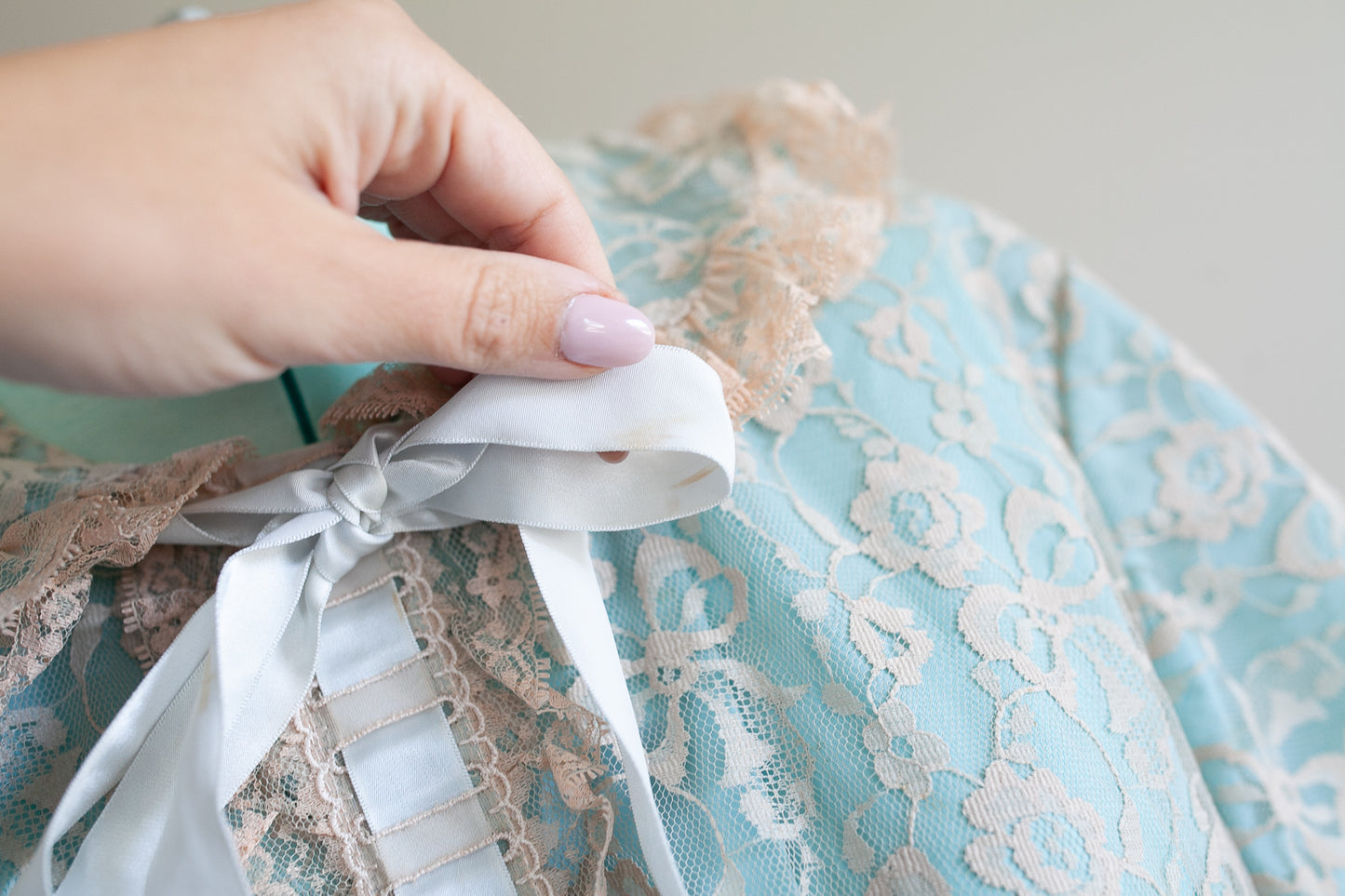 Vintage Dressing Gown- Vintage Robe - Lace