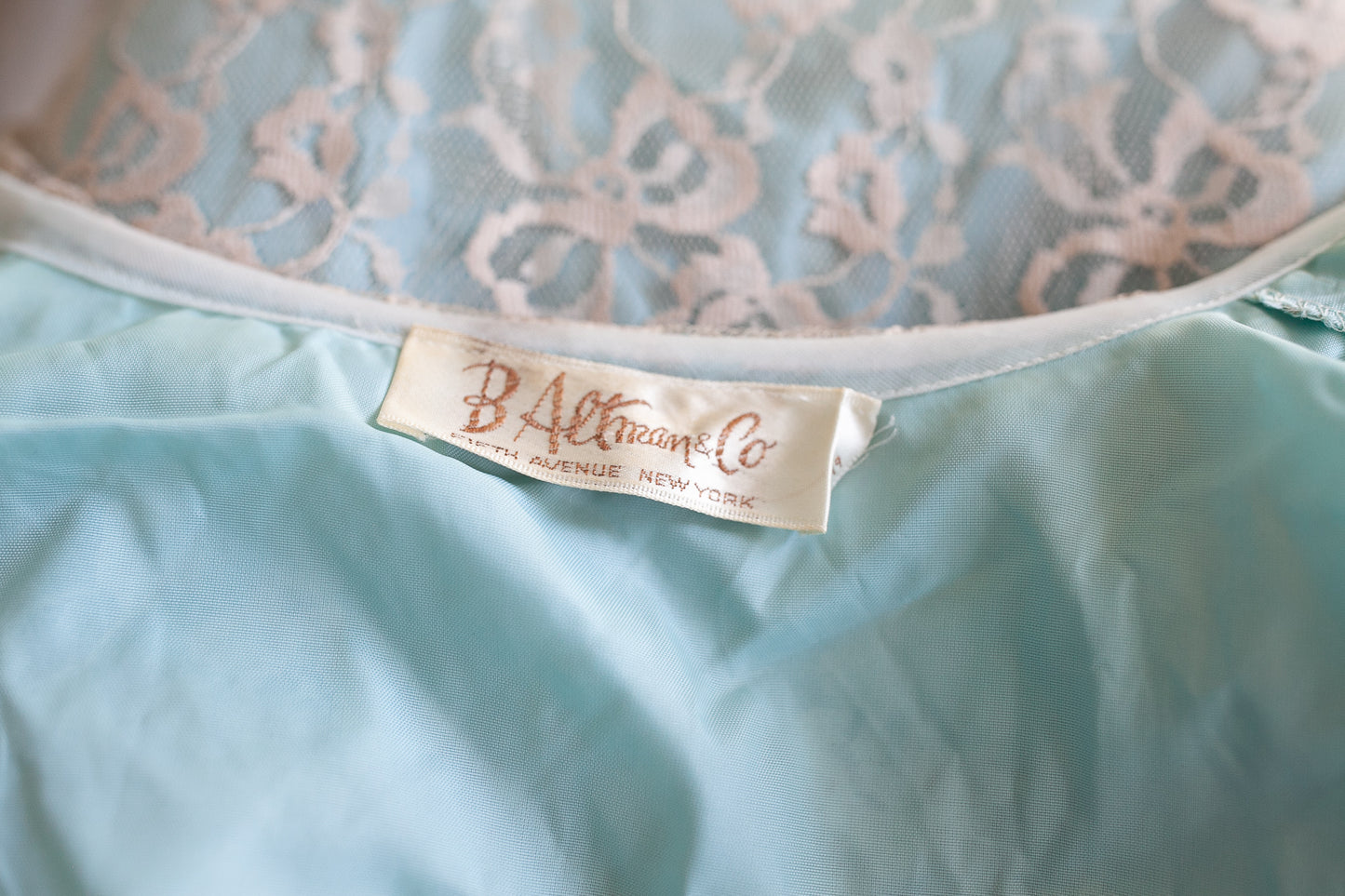 Vintage Dressing Gown- Vintage Robe - Lace
