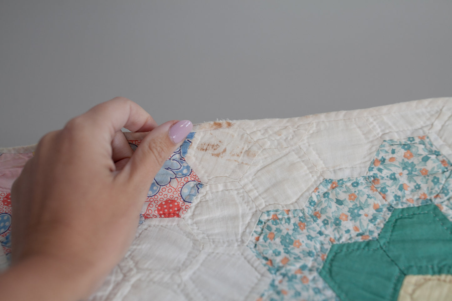 Vintage Quilt - Grandmother's Garden Quilt - flower Quilt Hexagon