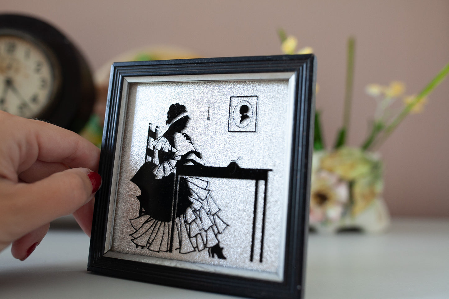 Vintage Silhouette - Lady Silhouette