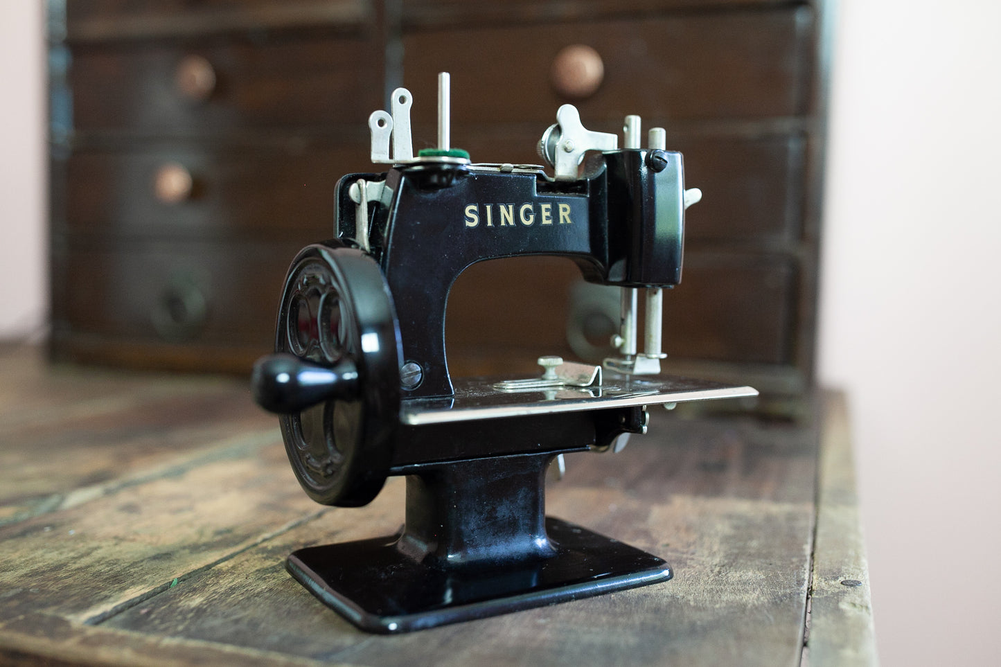 Vintage Singer Sew Handy Children's Sewing Machine Model 20-Vintage Miniature Singer Sewing Machine-Vintage Singer Children's Sewing Machine