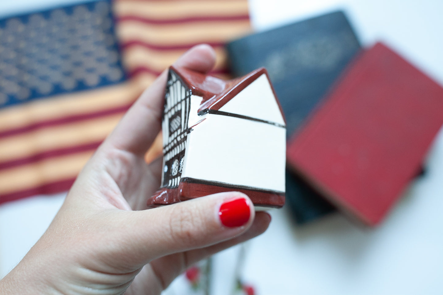 Vintage House -Crooked Cottage - Little Cottage House