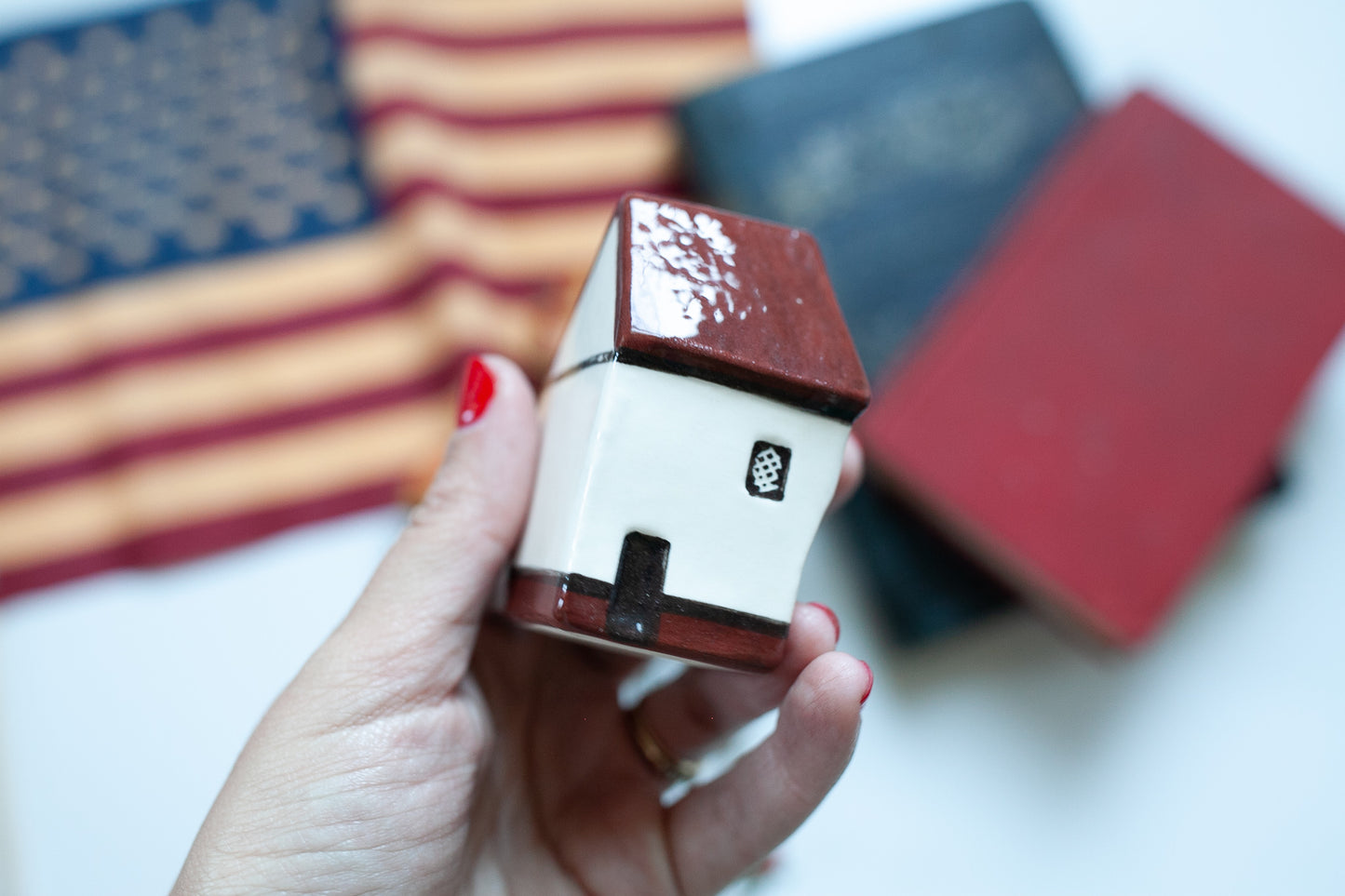 Vintage House -Crooked Cottage - Little Cottage House