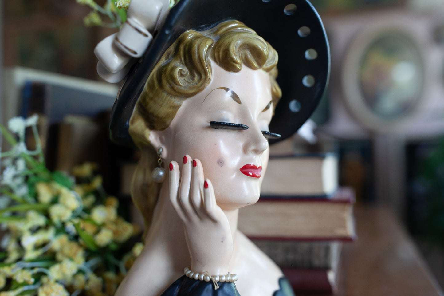 Vintage Lady Head Vase - Large 8.5" tall Napco C4819A 1960