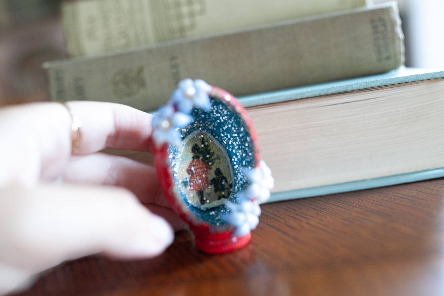 Vintage Egg Diorama -Christmas Diorama