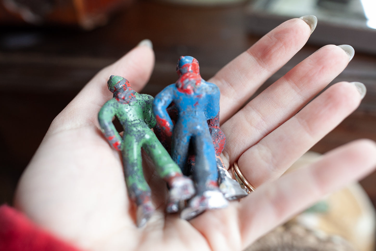 Vintage Ice Skater - Metal People