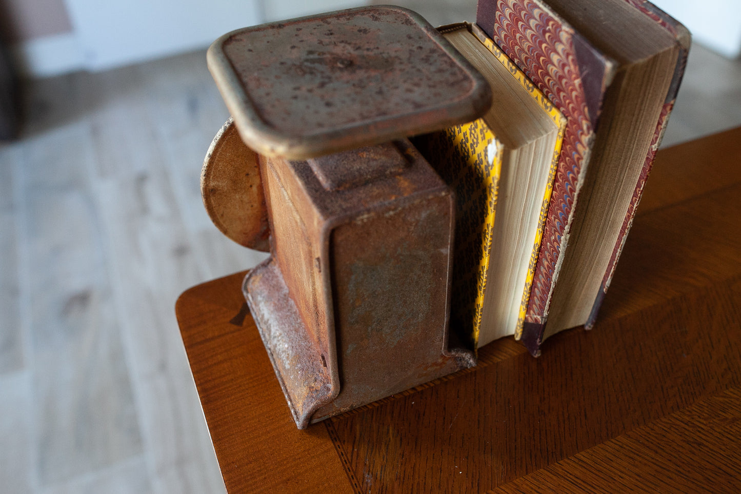 Vintage Scale - Kitchen Scale