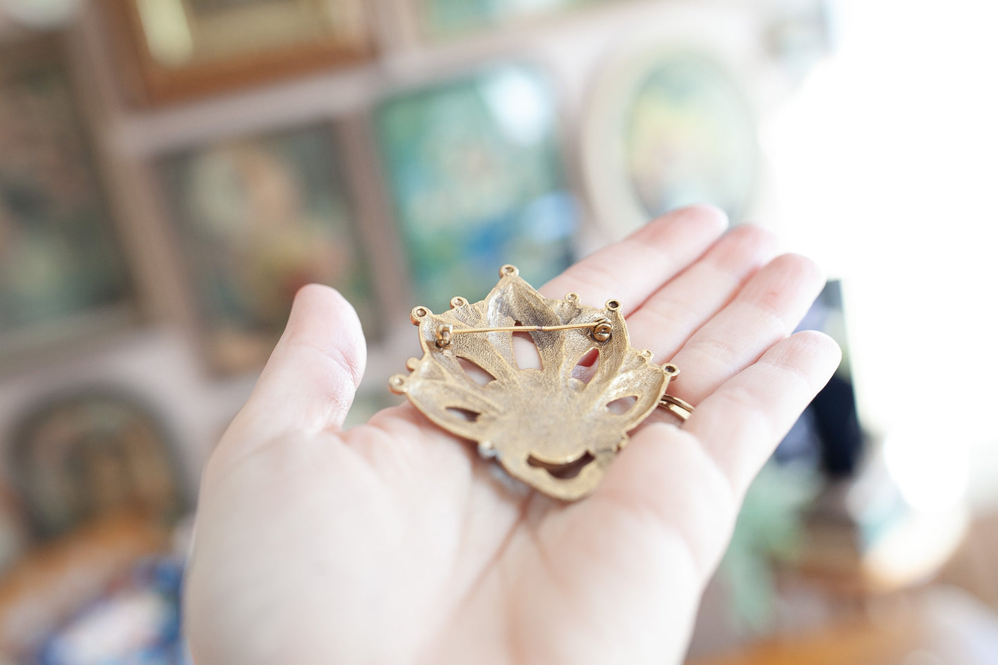 Vintage Brooch- Hematite and Gold Tone
