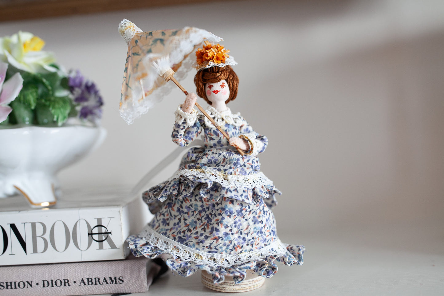 Vintage Peg Doll - Vintage little doll