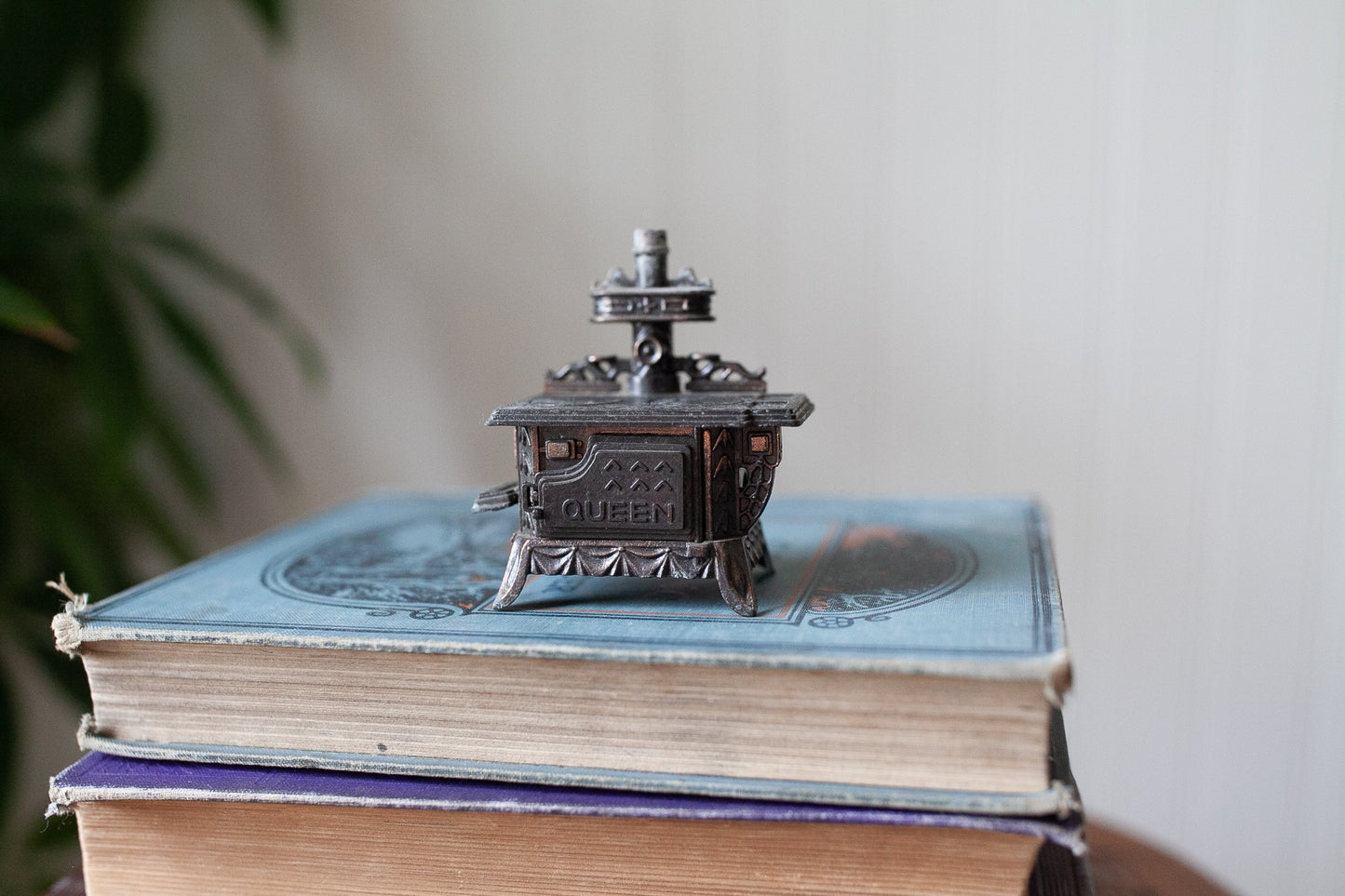 Vintage Mini Stove -Pencil Sharpener