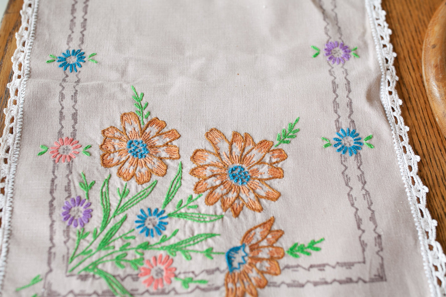 Vintage Placemats- Set of 4 Placemats Embroidered Pink Mats