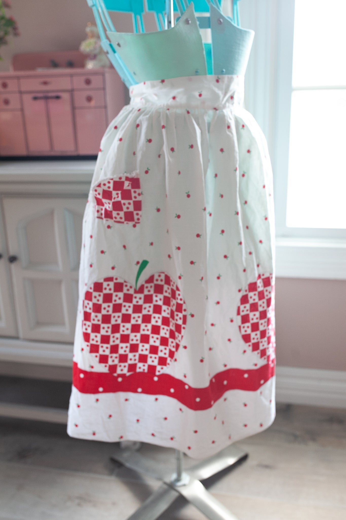 Vintage Apron- Half Apron - Apple apron