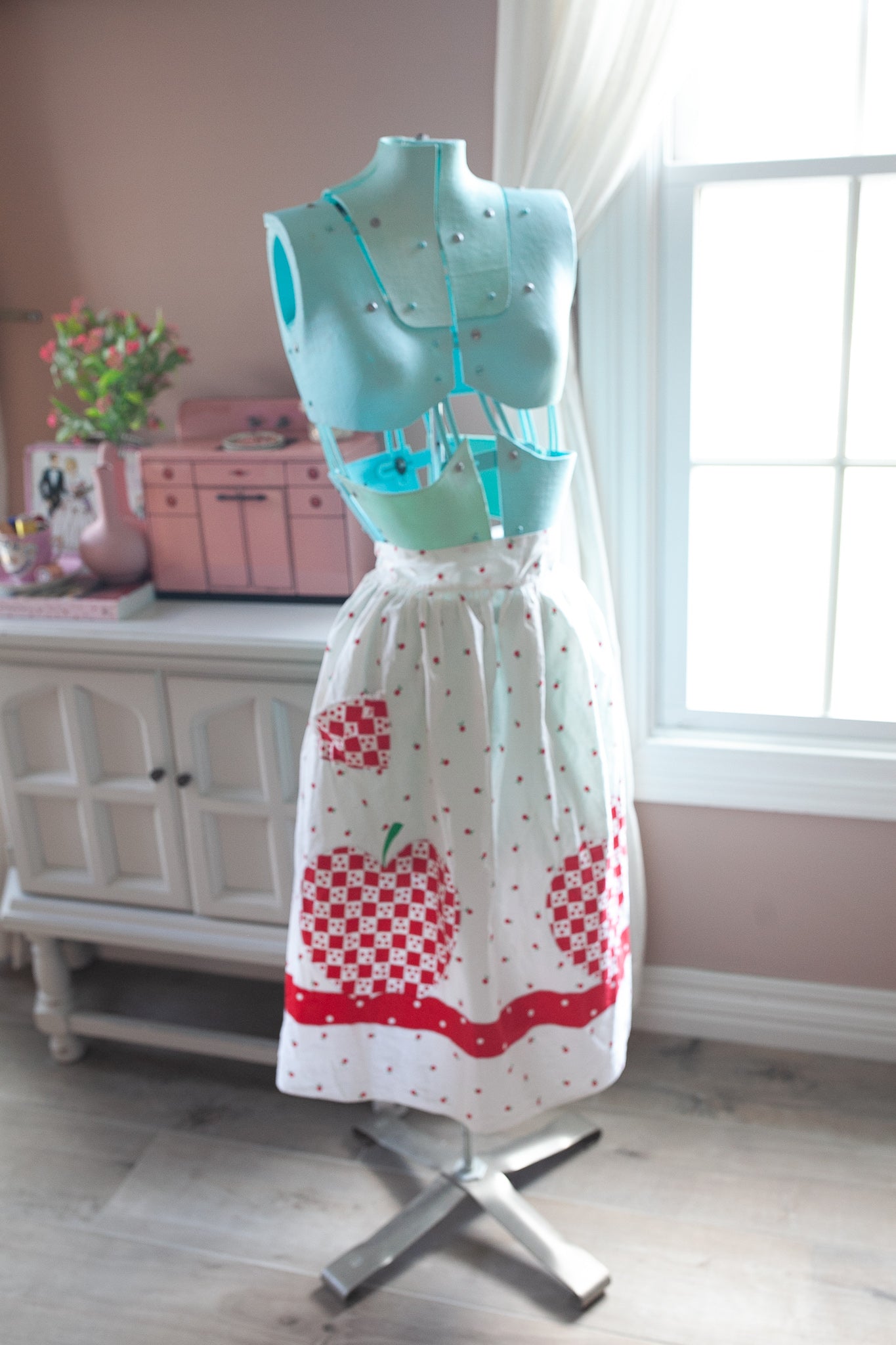 Vintage Apron- Half Apron - Apple apron