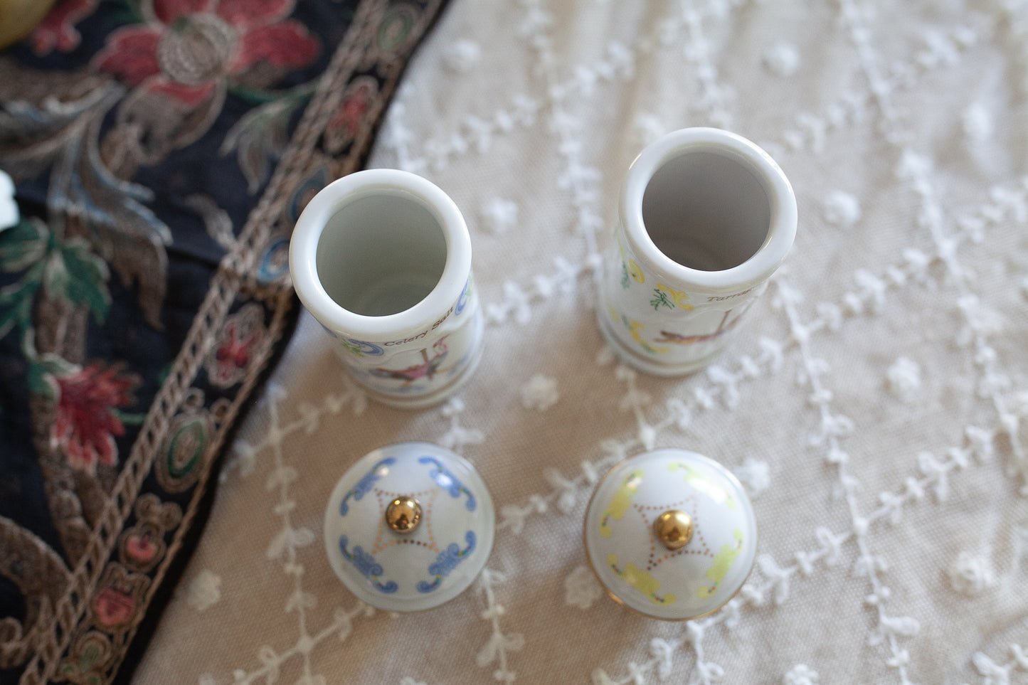 Lenox Carousel Spice Holder Tarragon Horse, 1993 Lenox Carousel Spice Jars, Vintage Spice Jars, Vintage Spice Holders, Spice Canisters, Celery Salt