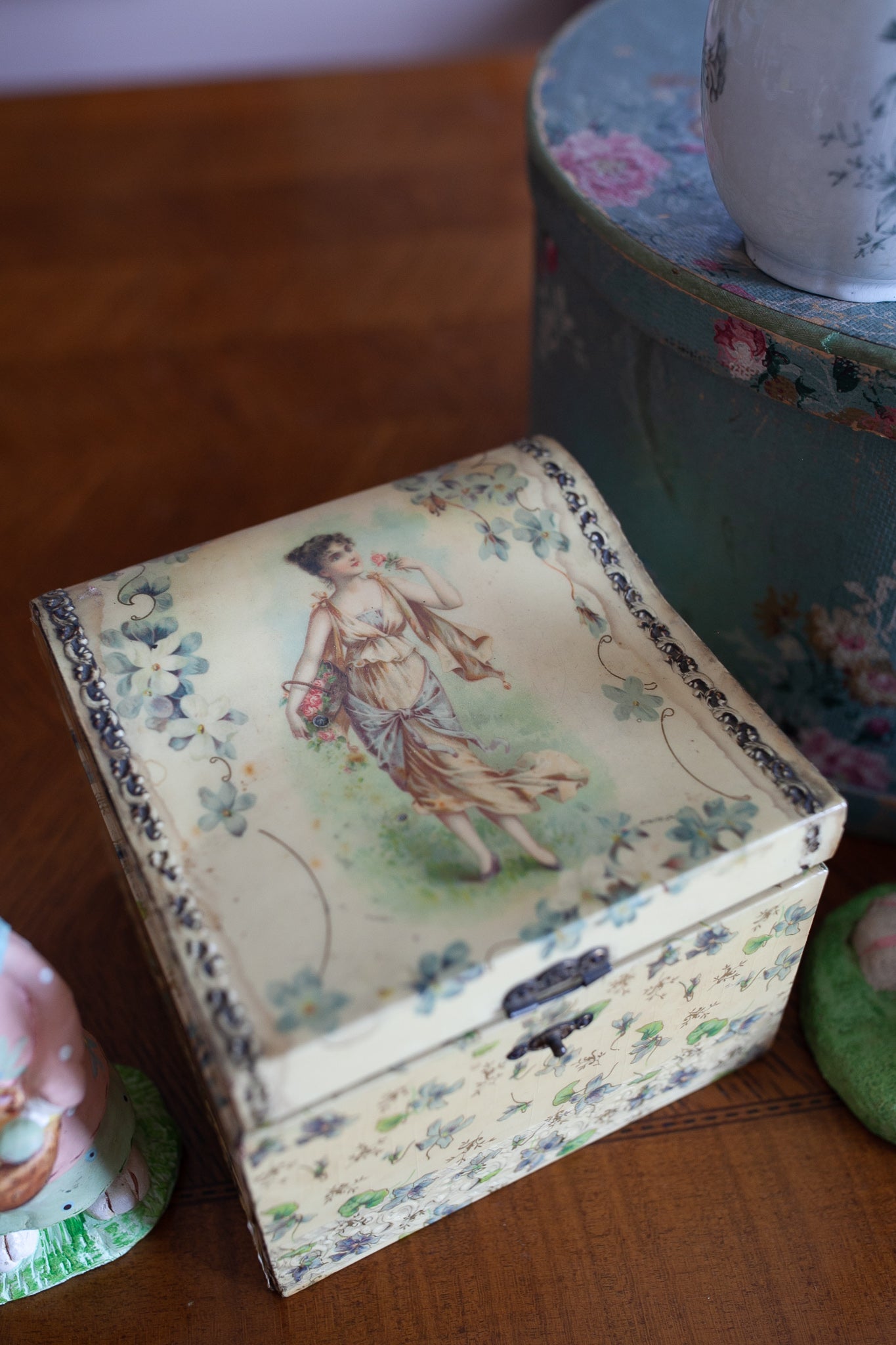 Antique Collar box -Celluloid Dresser Box