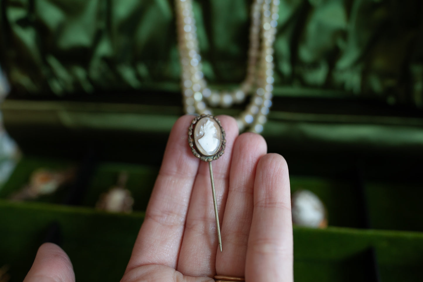 Cameo Pin - Cameo Brooch - Vintage Jewelry