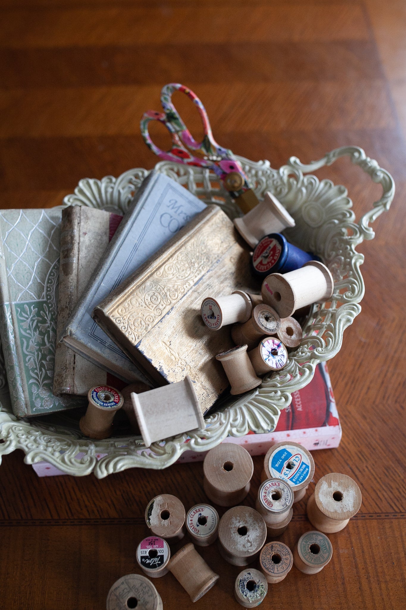 Vintage Bowl - Off White Reticulated Cast Iron Floral Bowl -Handled Bowl Made in Italy