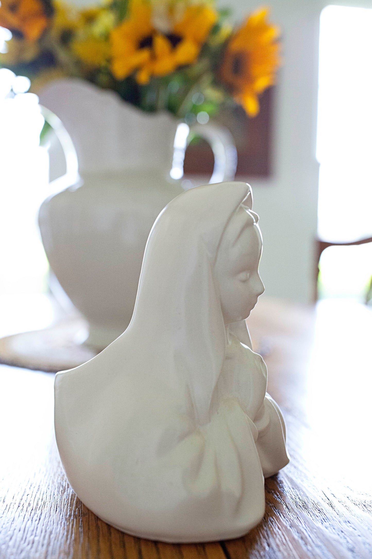 Mary Hull Vase - Vintage Hull Pottery- Madonna Vase- Planter White