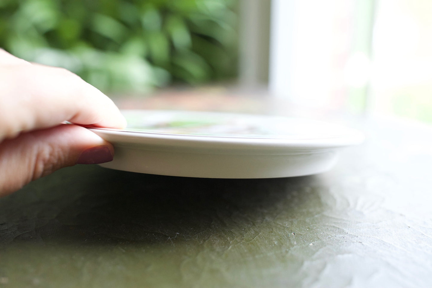 Villeroy and Boch Trivet, Design Naif, teapot stand, coffee pot rest, porcelain, 6.5 inch diameter, shallow footed base