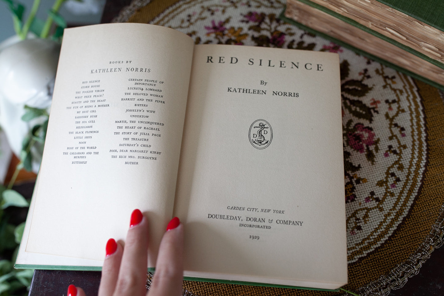 Vintage Book - Red Silence by Kathleen Norris -Green Book