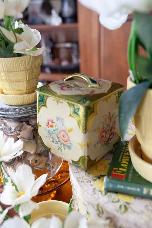 Vintage Floral Tin - Tin With Lid