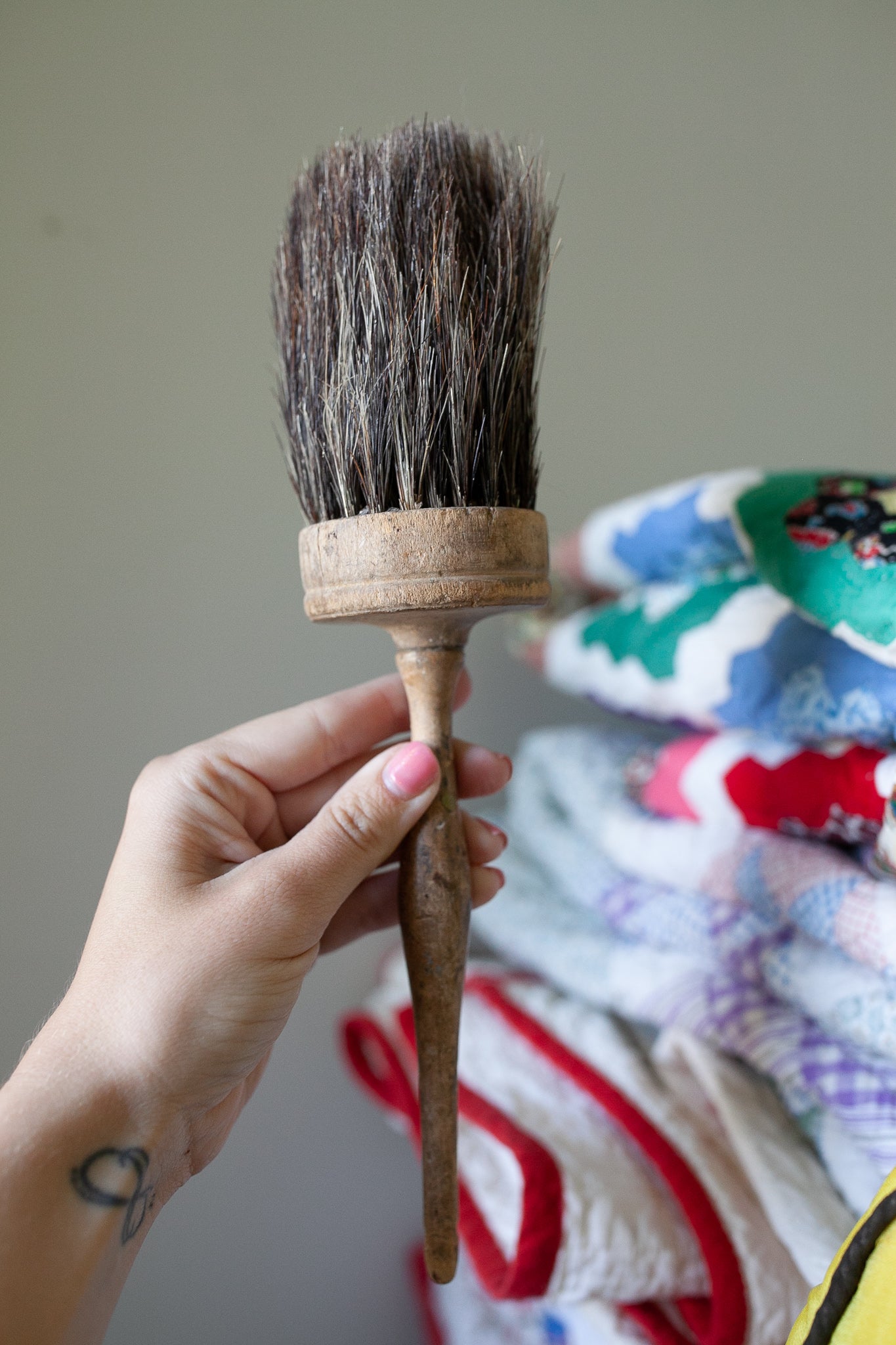 Antique Horse Hair Round Brush With Wood Handle and Natural Bristle