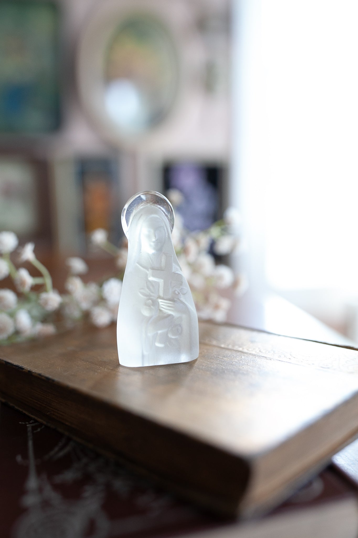 Mary Statue - Frosted Glass -Mary- Religious Statue - Vintage Statue