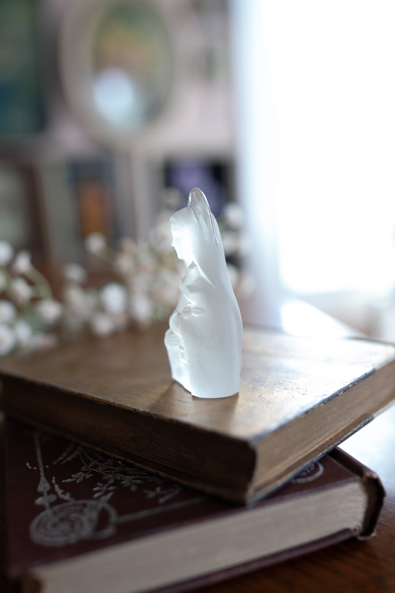 Mary Statue - Frosted Glass -Mary- Religious Statue - Vintage Statue