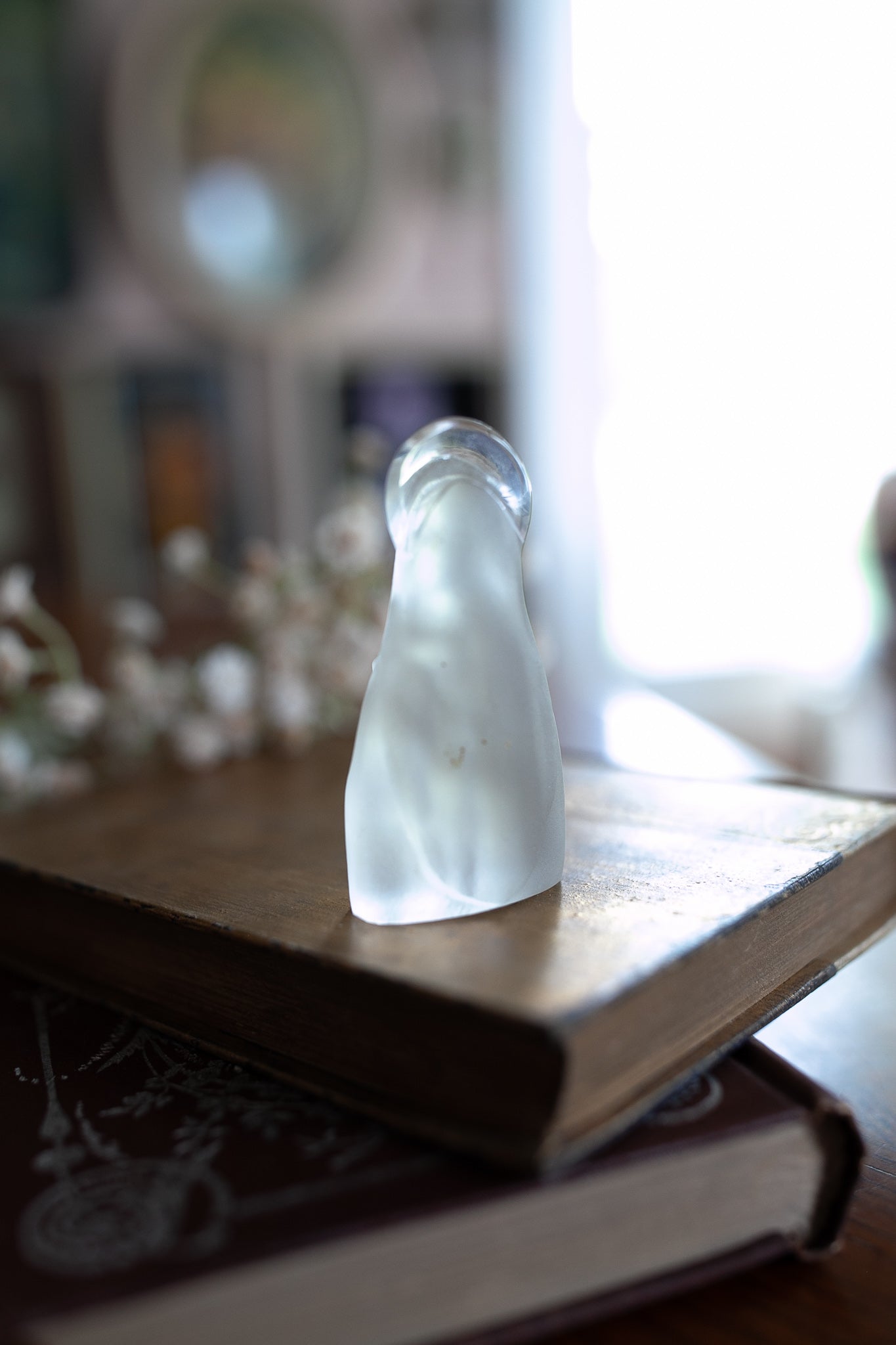 Mary Statue - Frosted Glass -Mary- Religious Statue - Vintage Statue