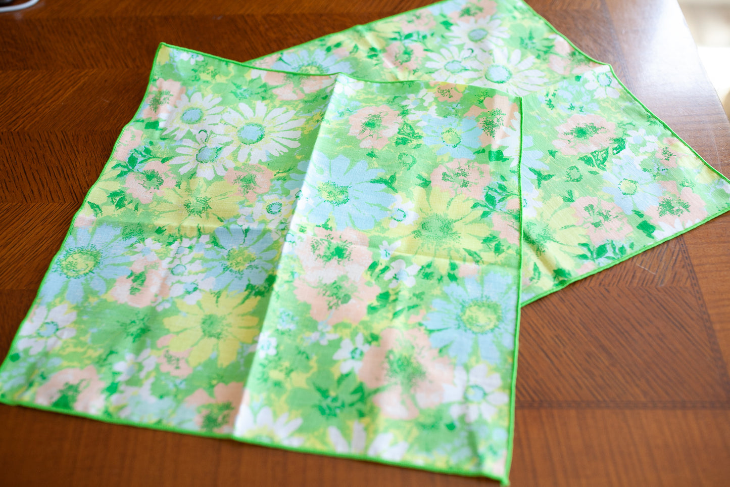 Vintage Hanky- Vintage Napkins-Retro Floral - Paper Napkins