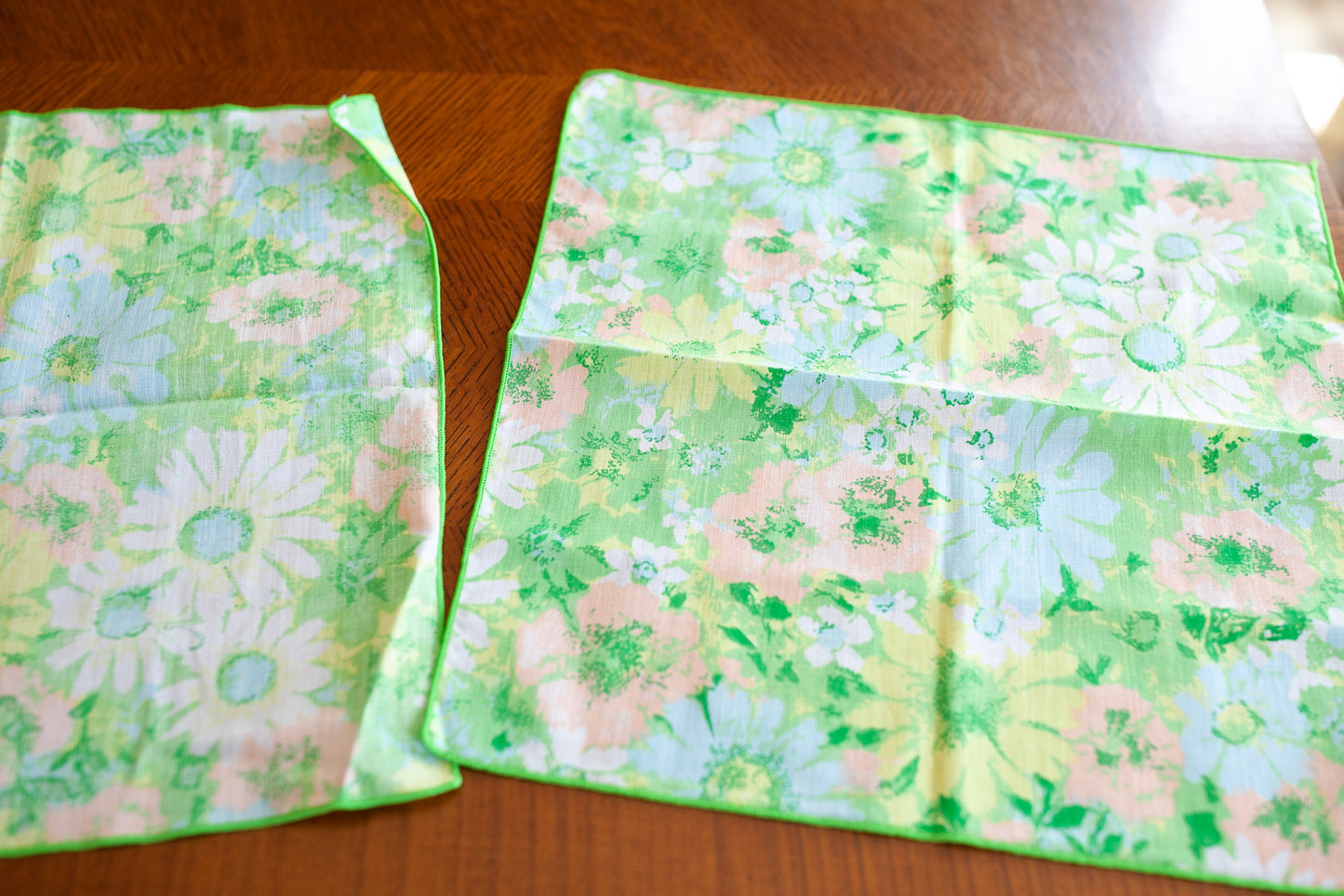 Vintage Hanky- Vintage Napkins-Retro Floral - Paper Napkins