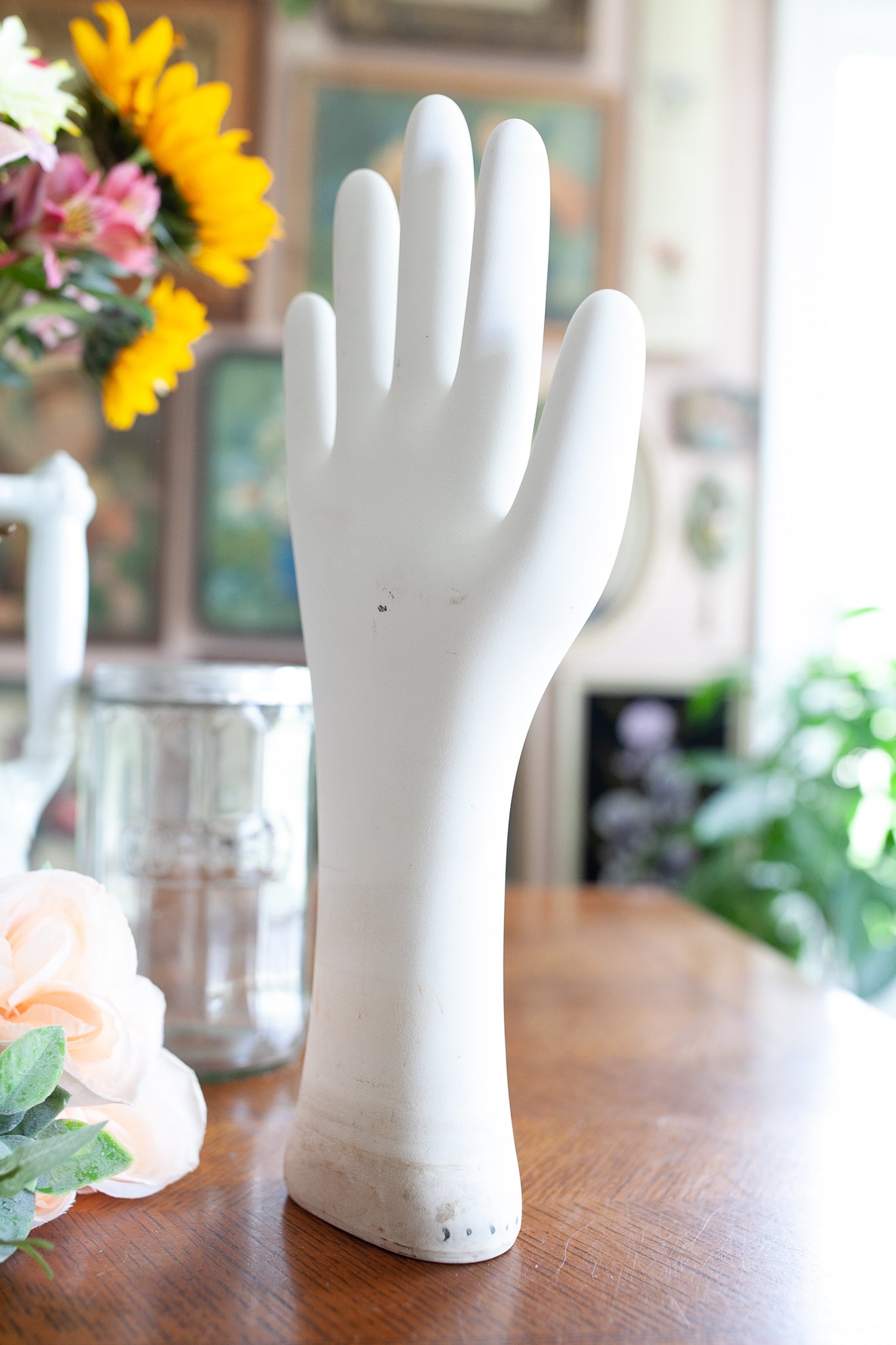 Vintage Hand - Glove Form - Vintage Hand Statue