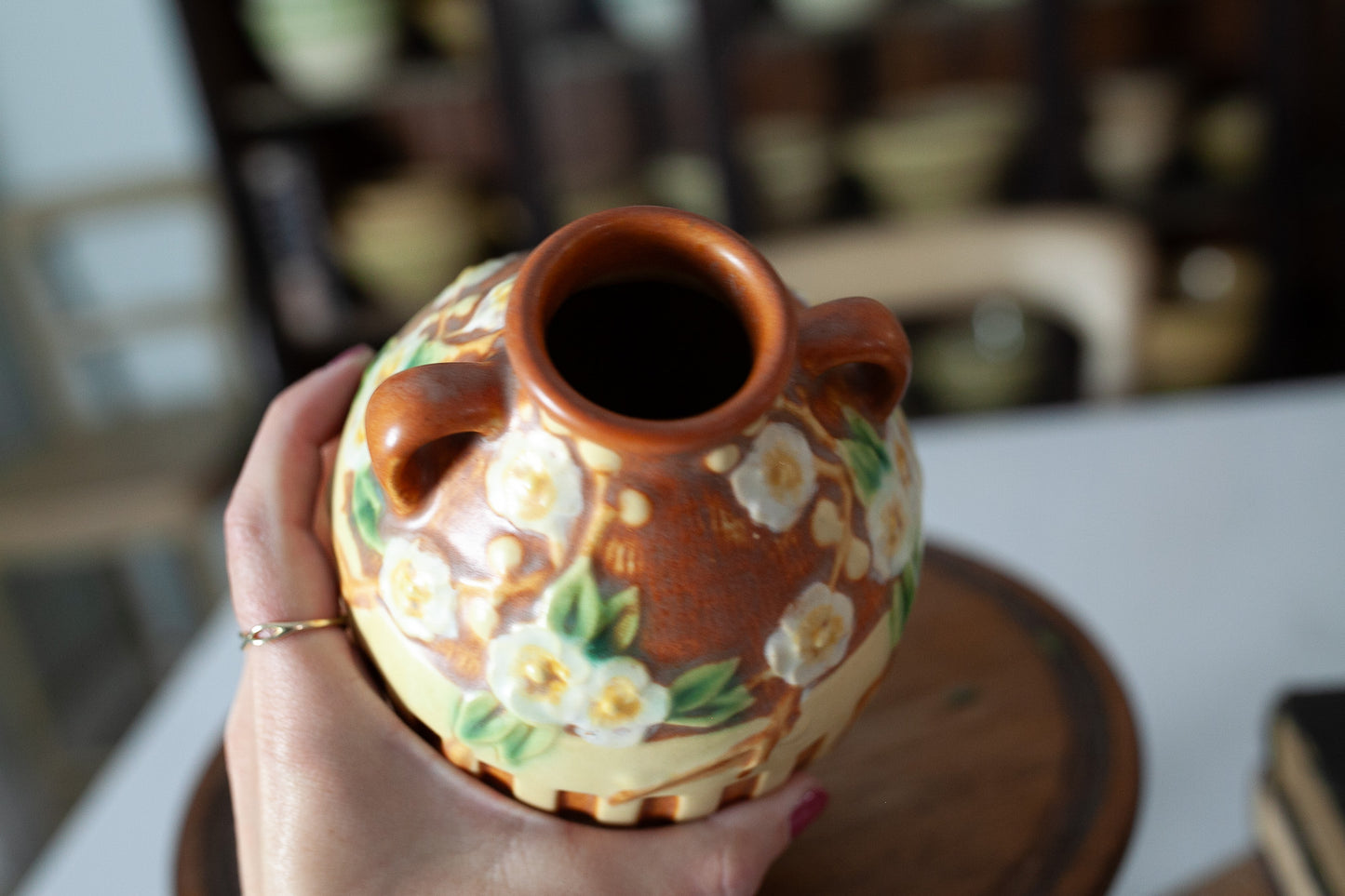 Roseville Cherry Blossom Brown 1933 Vintage Art Pottery Ceramic Vase 622-7