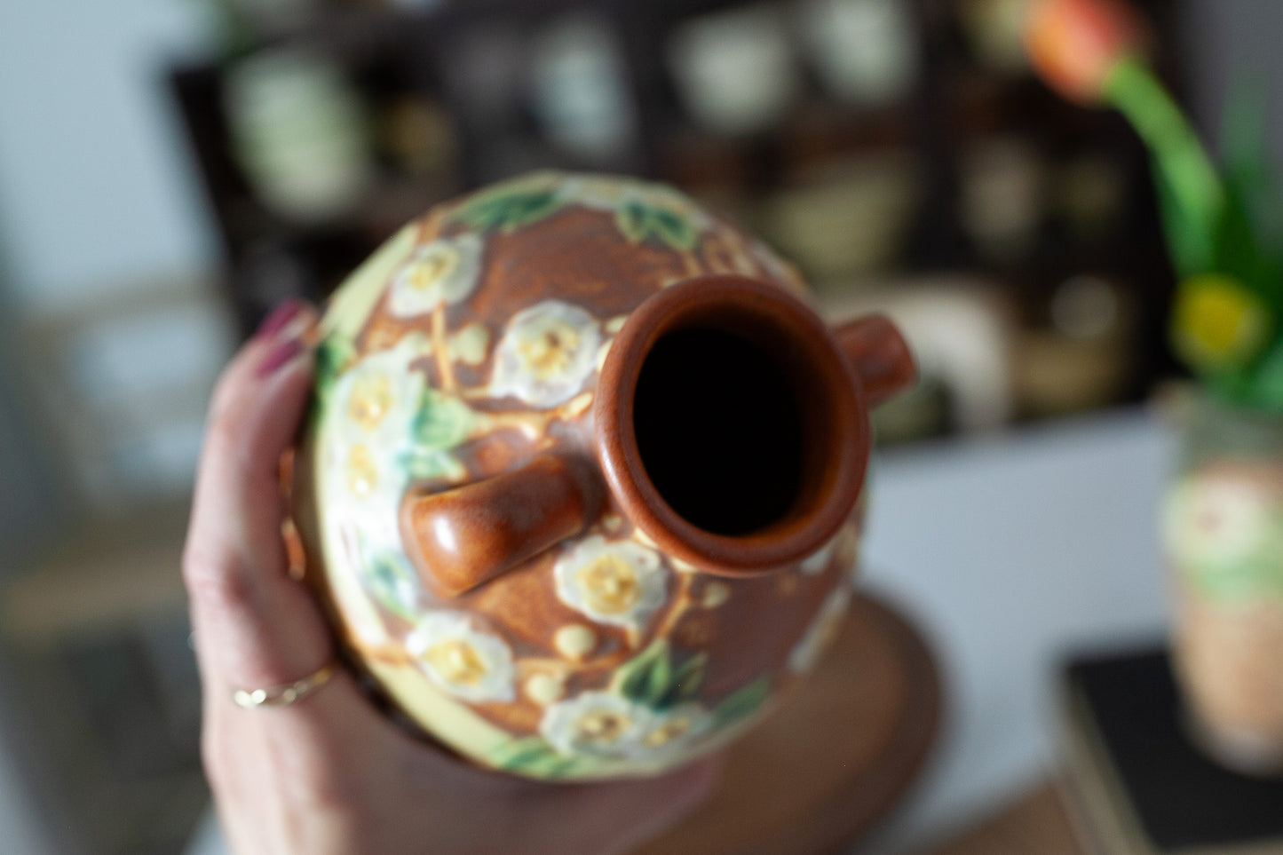 Roseville Cherry Blossom Brown 1933 Vintage Art Pottery Ceramic Vase 622-7