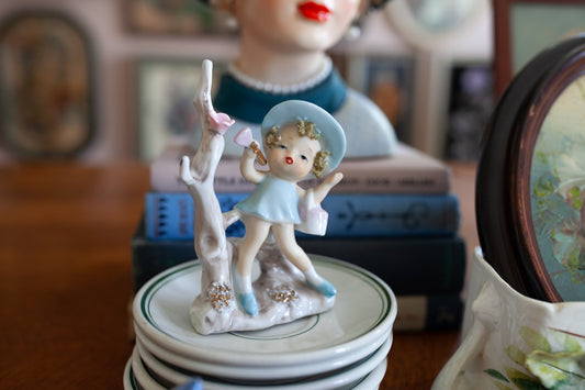 Vintage Figurine- Painter Girl -Made in Japan