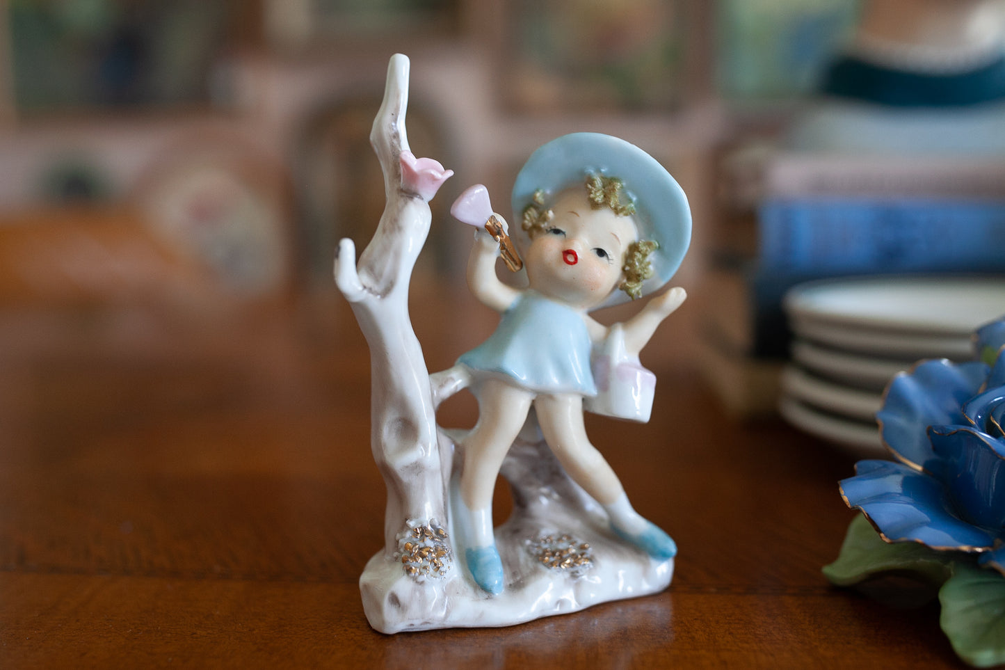 Vintage Figurine- Painter Girl -Made in Japan