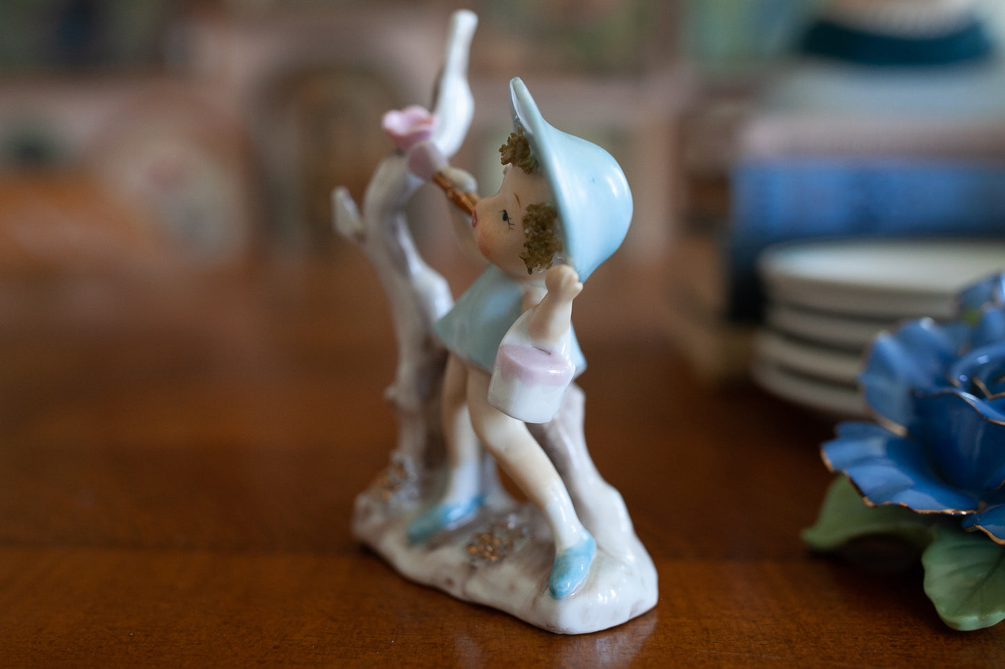 Vintage Figurine- Painter Girl -Made in Japan