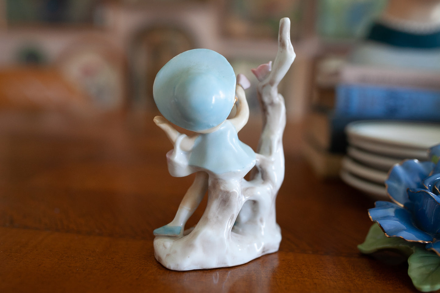 Vintage Figurine- Painter Girl -Made in Japan