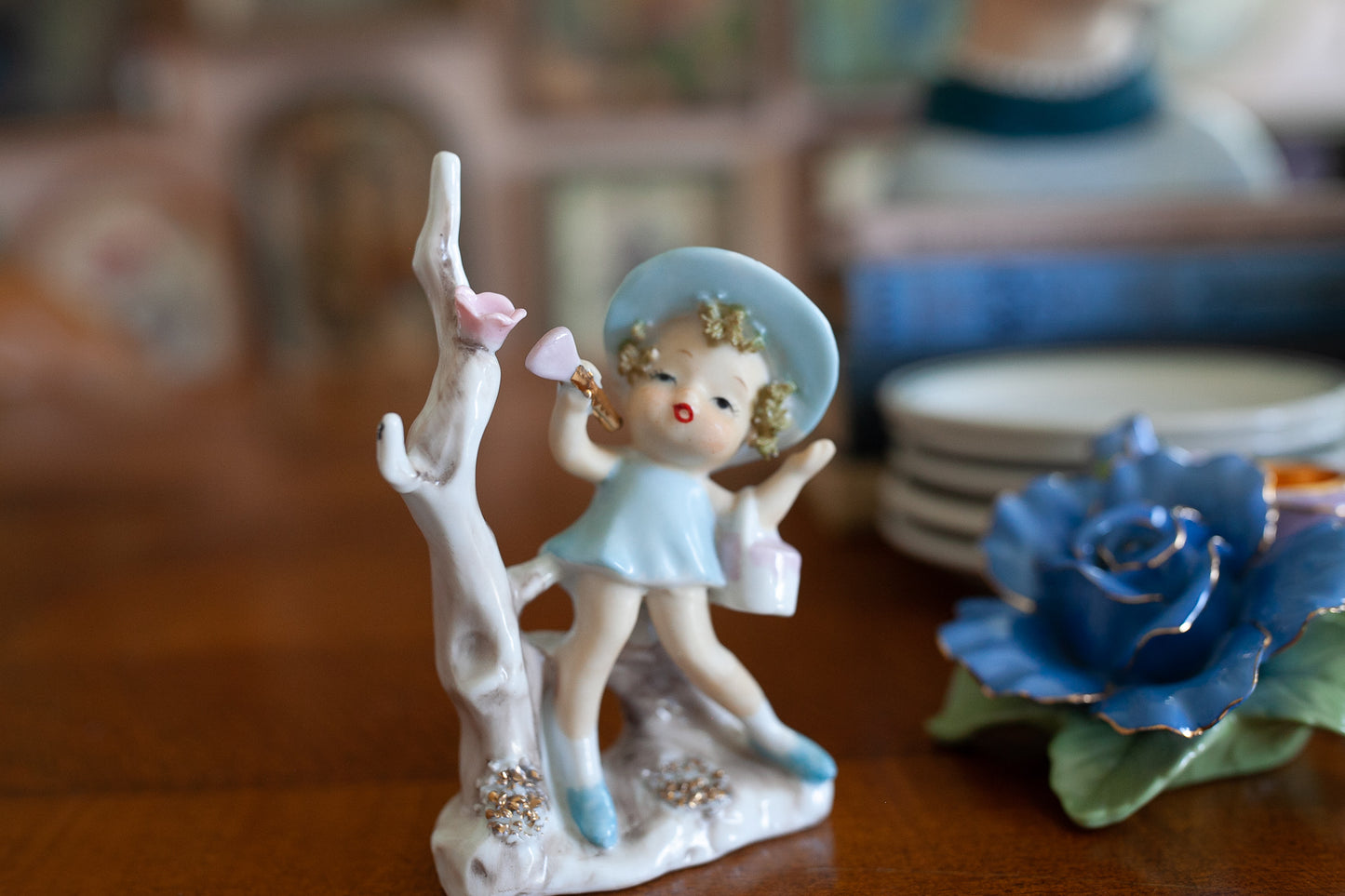 Vintage Figurine- Painter Girl -Made in Japan