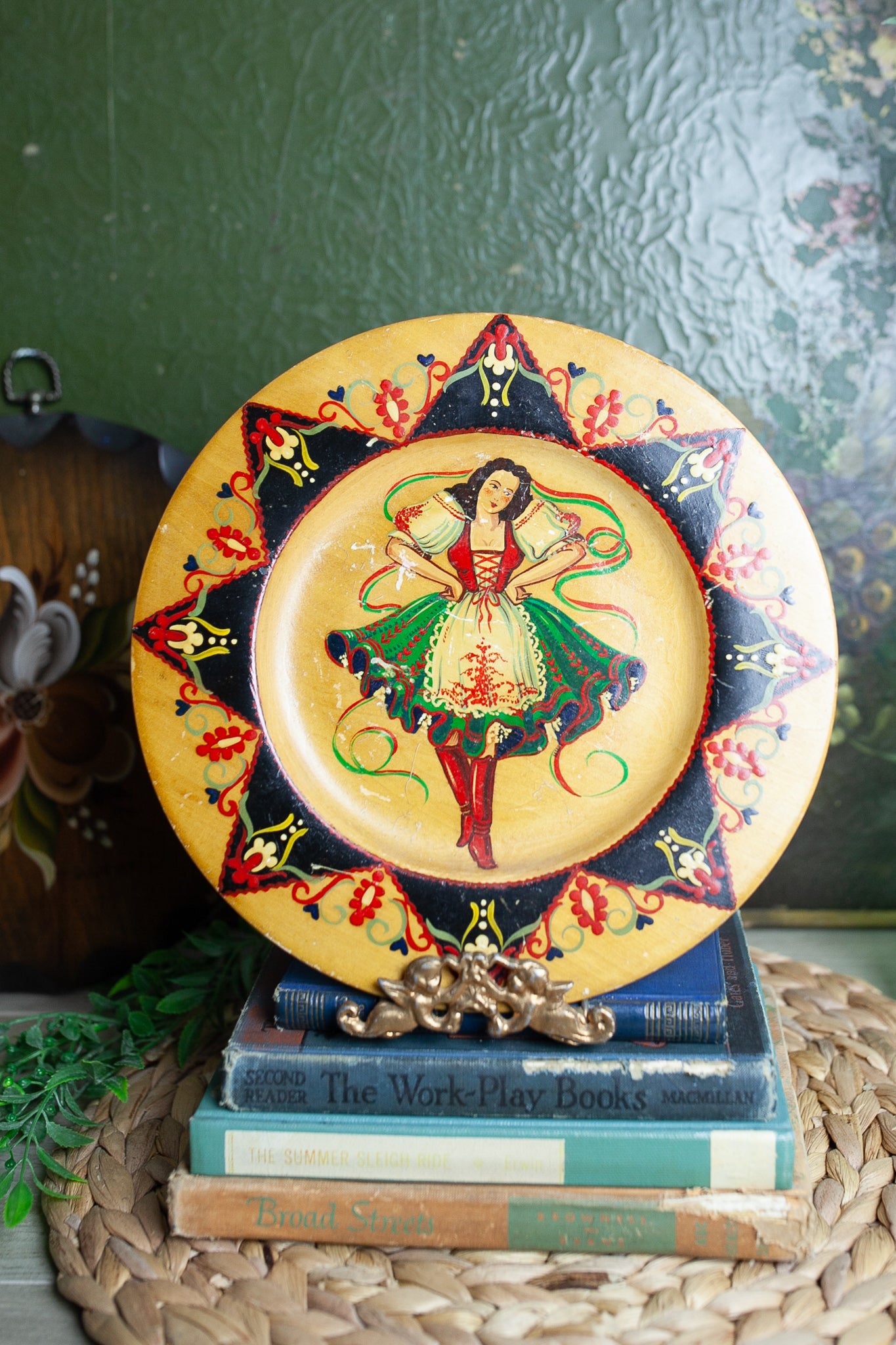 Vintage Plate - Wood Decorative Plate